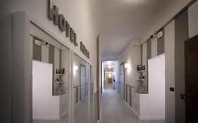 Hotel Nella
